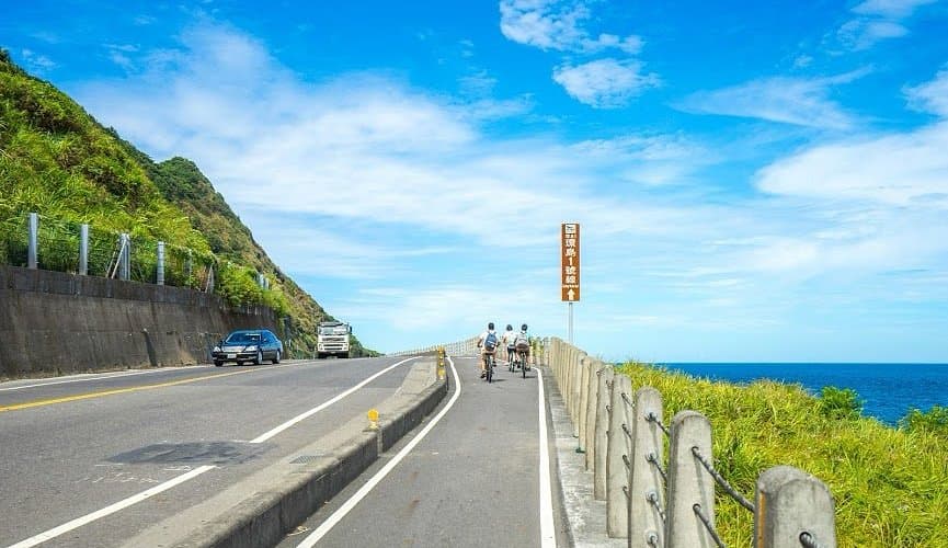 舊草嶺隧道環狀線路標 福隆單車騎行沿海公路景色